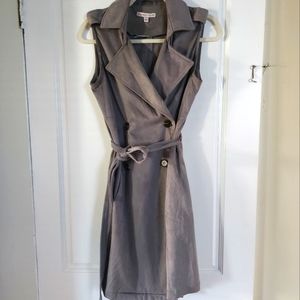 Sincerely Jules belted, sleeveless dress in grey, size small
